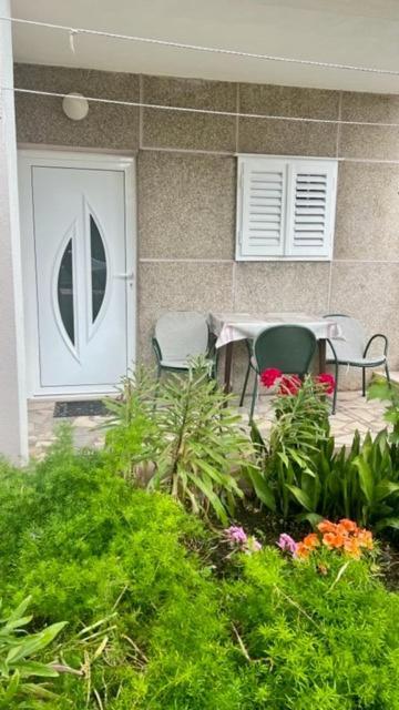 Apartmani Vela Makarska Exterior photo